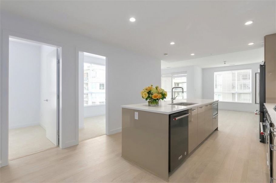 311 3581 Ross Drive Vancouver, BC - 3
