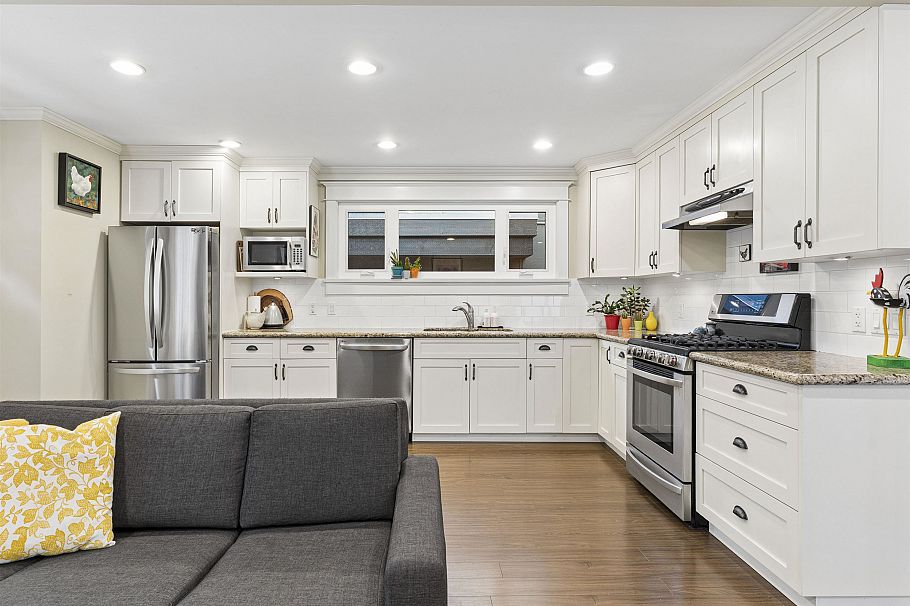 338 E 20th Avenue Vancouver, BC - 6