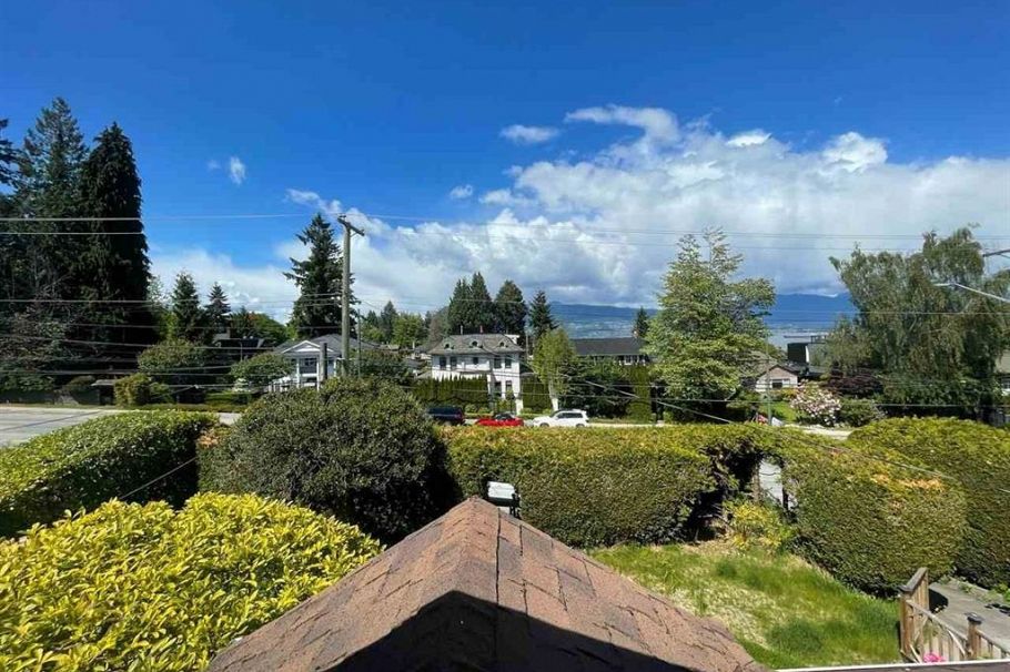 4674 W 4th Avenue Vancouver, BC - 4