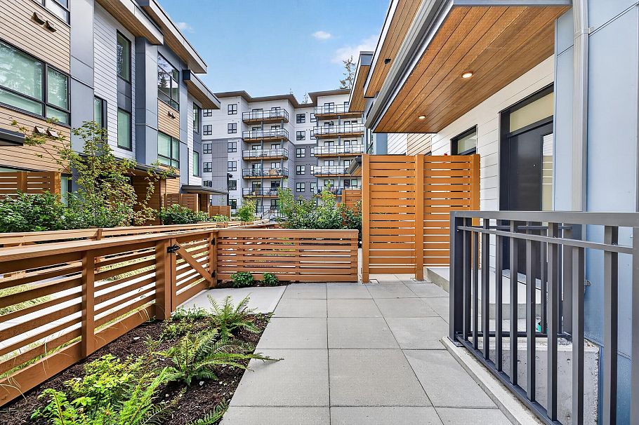 103 932 Lytton Street North Vancouver, BC - 2