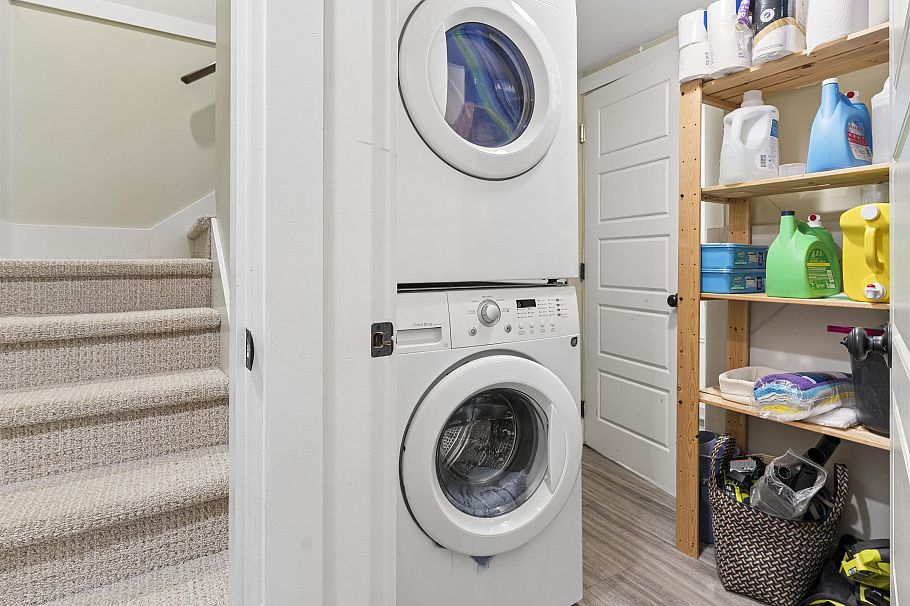 338 E 20th Avenue Vancouver, BC - 33