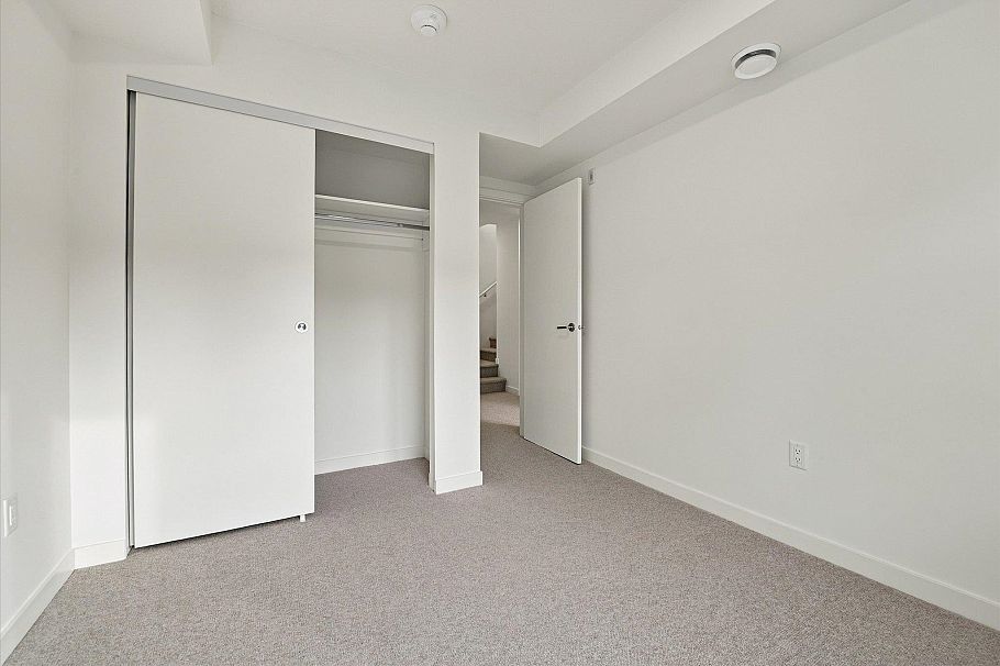 110 954 Lytton Street North Vancouver, BC - 20