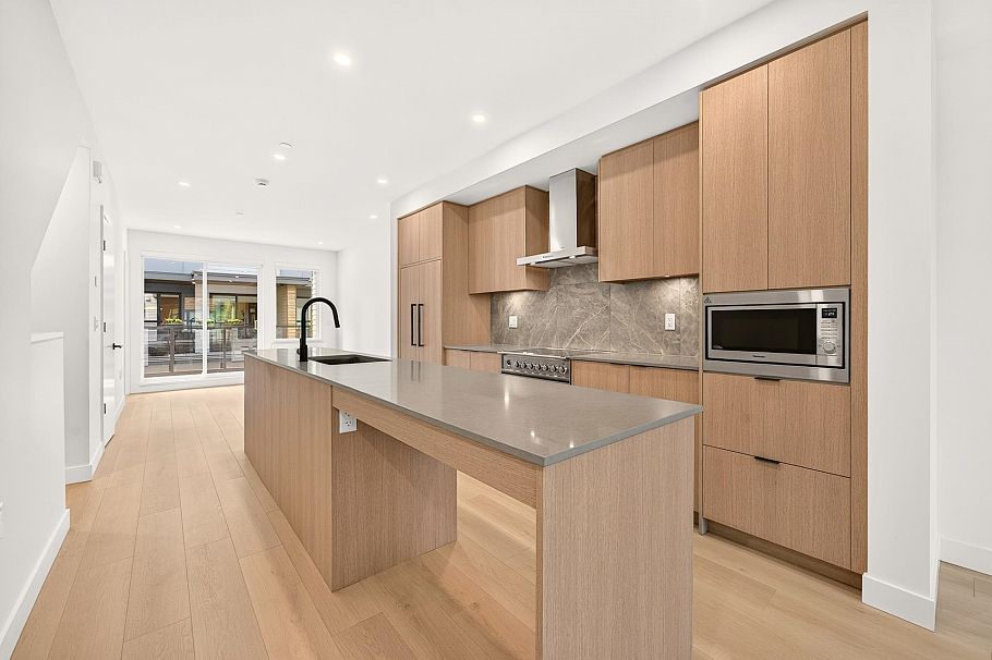 103 932 Lytton Street North Vancouver, BC - 4