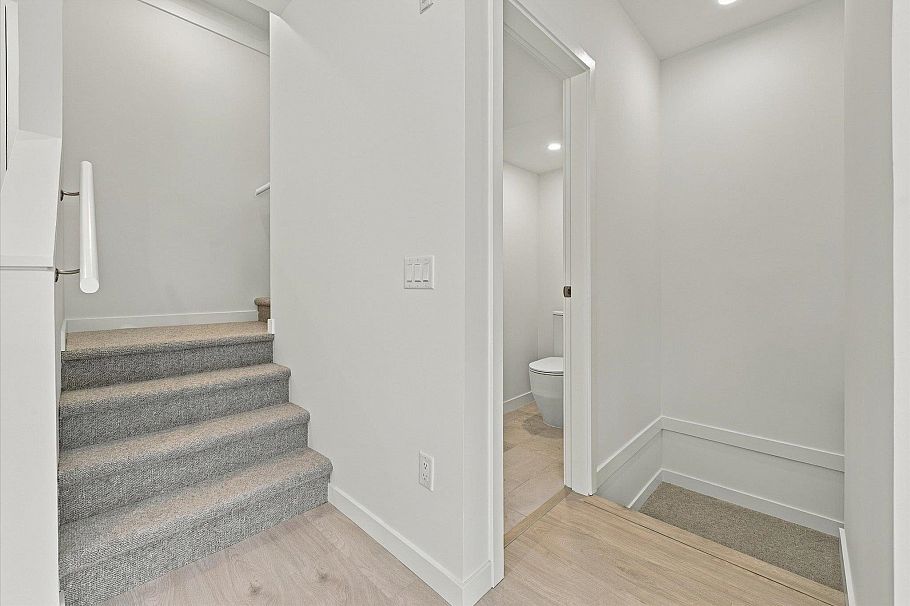110 954 Lytton Street North Vancouver, BC - 18
