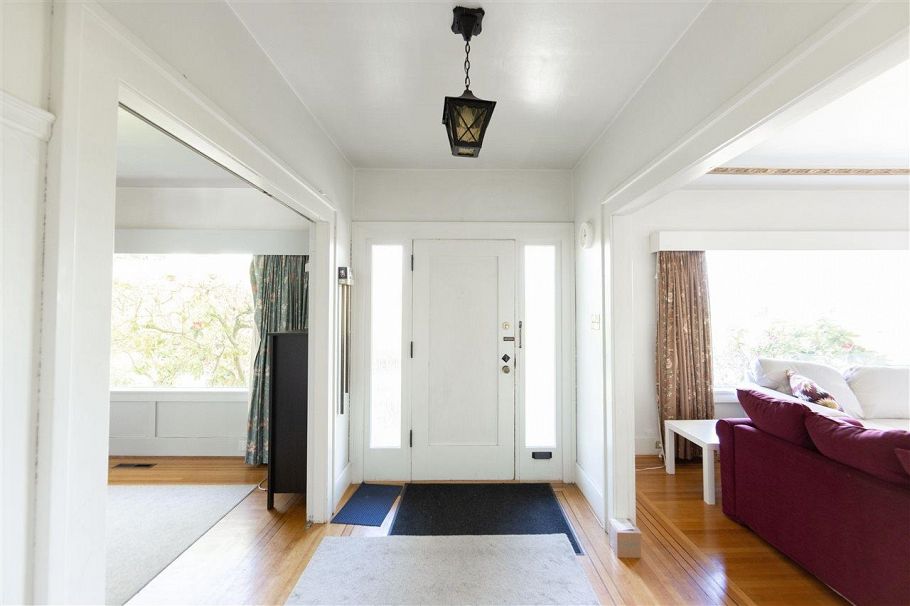 4674 W 4th Avenue Vancouver, BC - 13