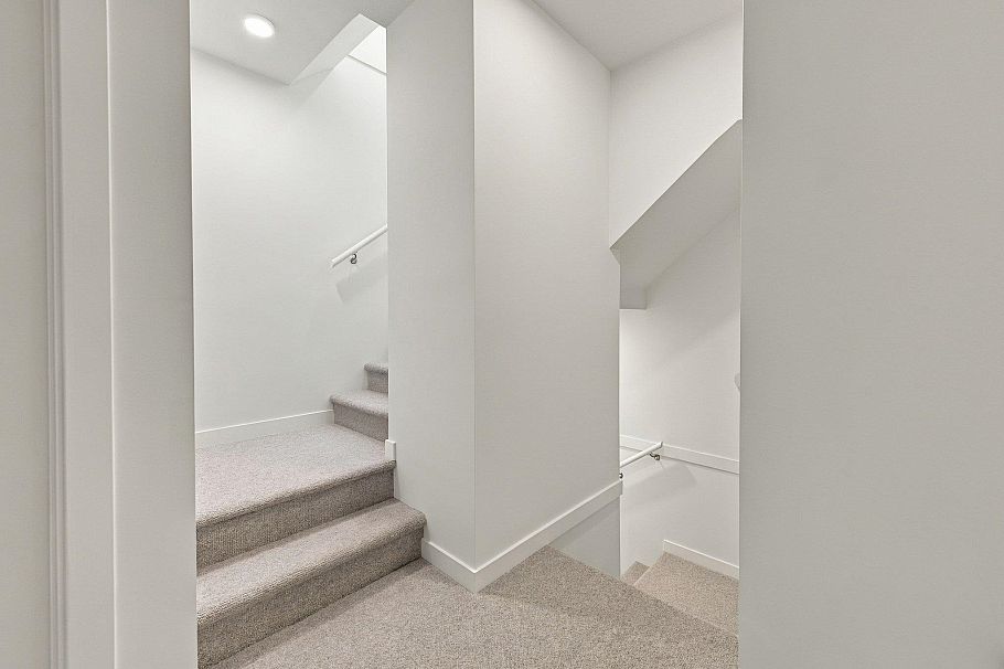 110 954 Lytton Street North Vancouver, BC - 26