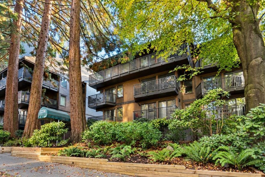 210 1274 Barclay Street Vancouver, BC - 3