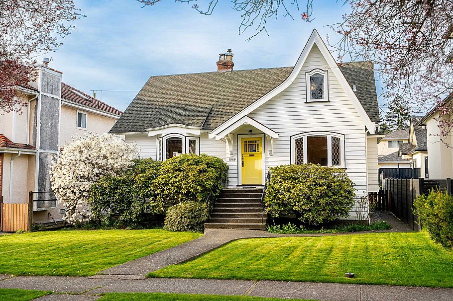 1969 W 43rd Avenue Vancouver, BC - 3