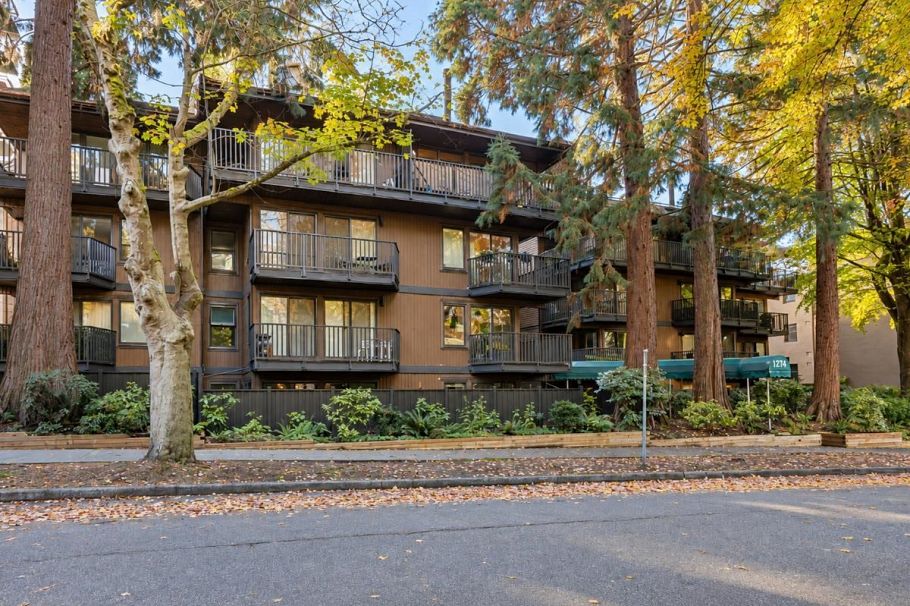 210 1274 Barclay Street Vancouver, BC - 2