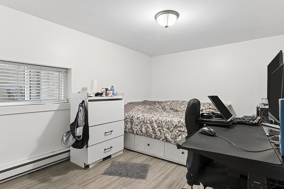 338 E 20th Avenue Vancouver, BC - 25
