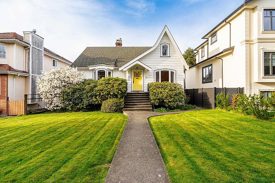 1969 W 43rd Avenue Vancouver, BC - 2