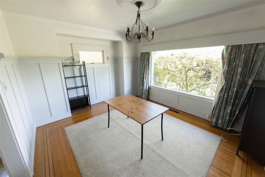 4674 W 4th Avenue Vancouver, BC - 11