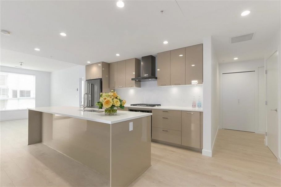311 3581 Ross Drive Vancouver, BC - 2