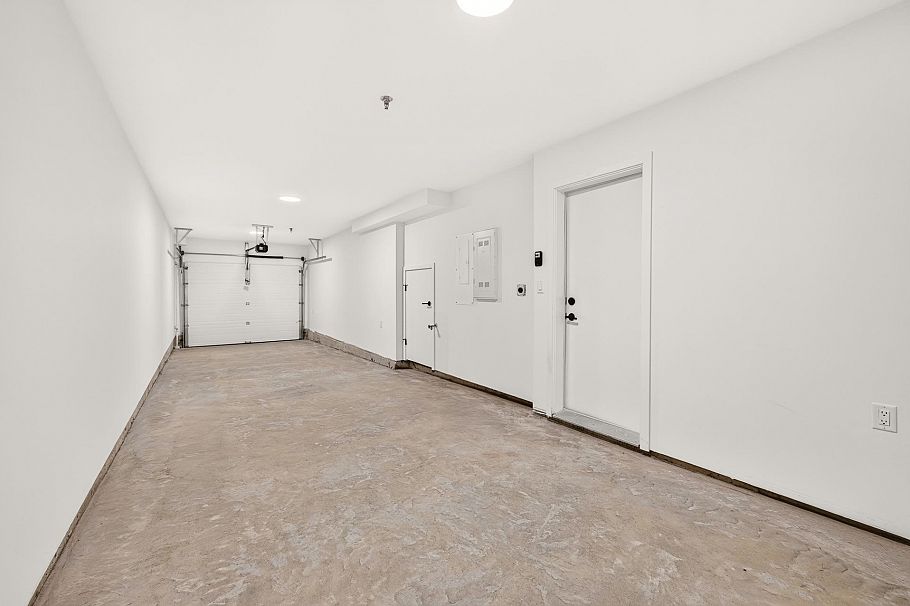 102 932 Lytton Street North Vancouver, BC - 16