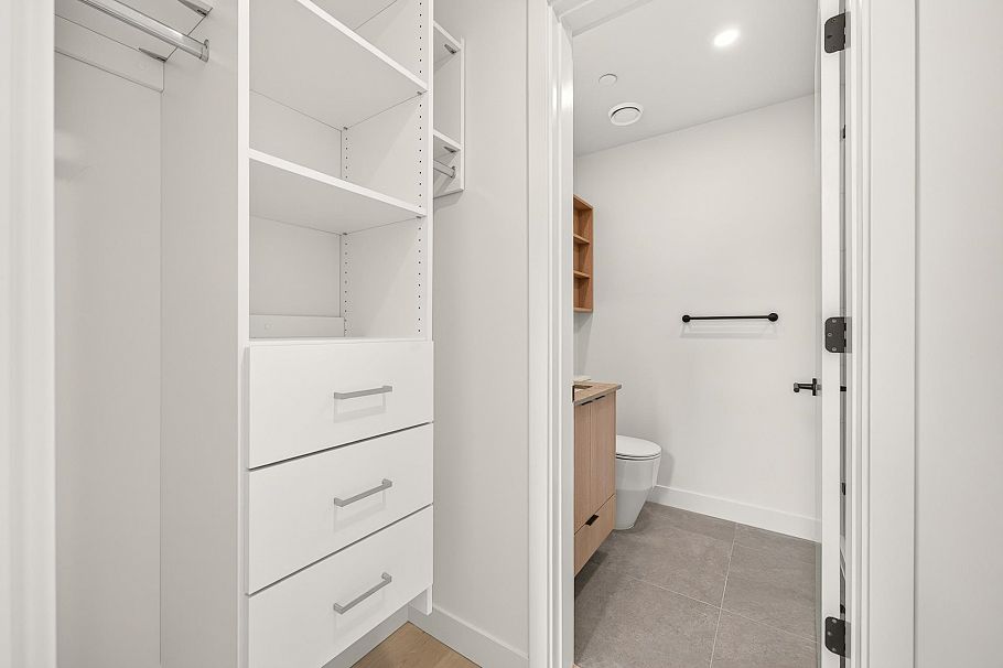 102 932 Lytton Street North Vancouver, BC - 9
