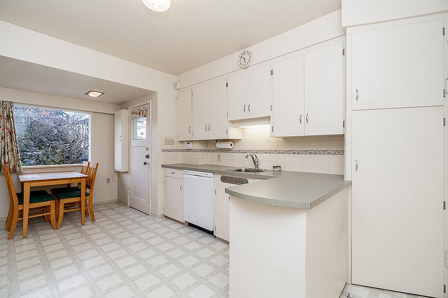 1969 W 43rd Avenue Vancouver, BC - 8