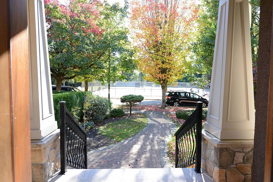 3759 W 31st Avenue Vancouver, BC - 2