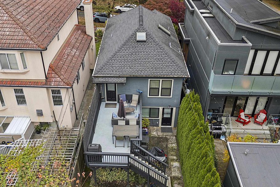 338 E 20th Avenue Vancouver, BC - 38