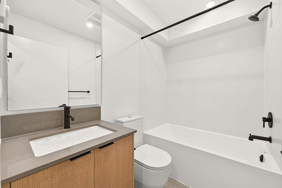 103 932 Lytton Street North Vancouver, BC - 14
