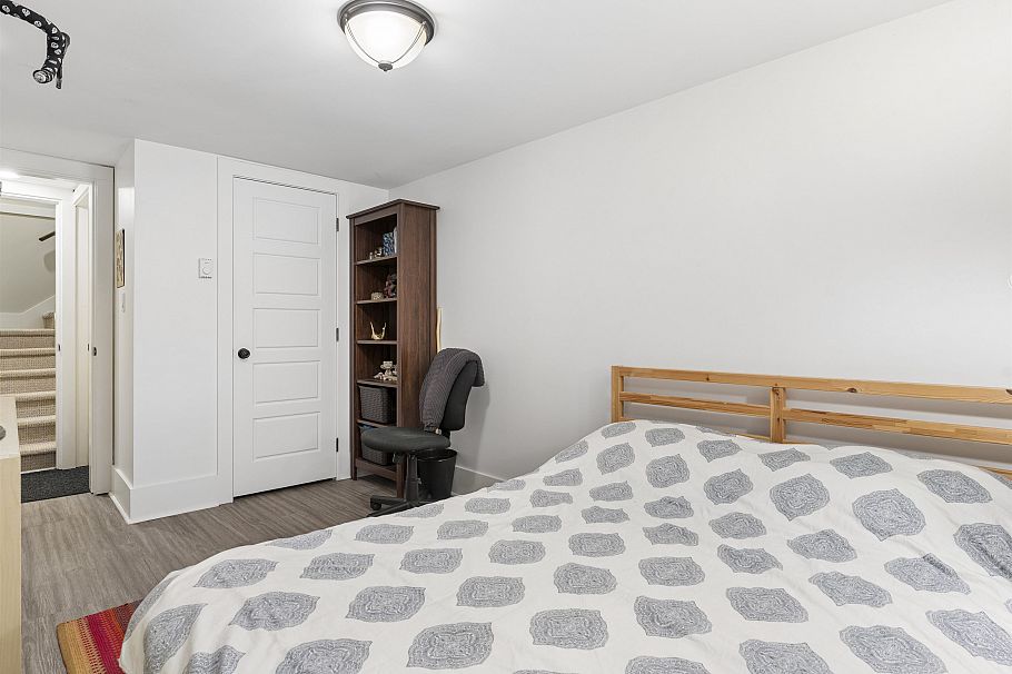 338 E 20th Avenue Vancouver, BC - 24