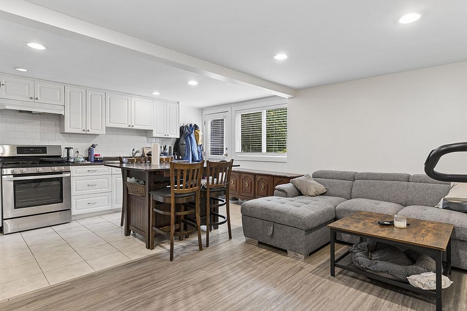 338 E 20th Avenue Vancouver, BC - 29