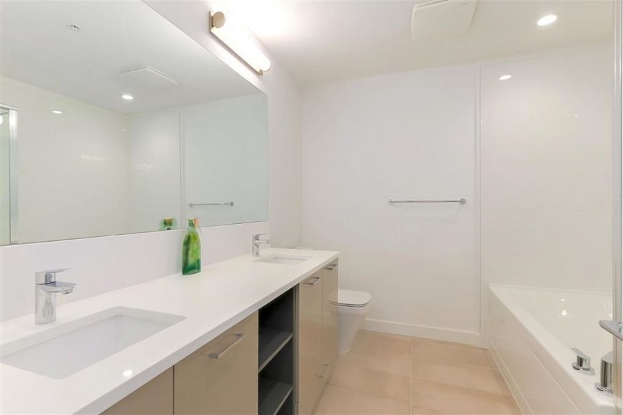 311 3581 Ross Drive Vancouver, BC - 5
