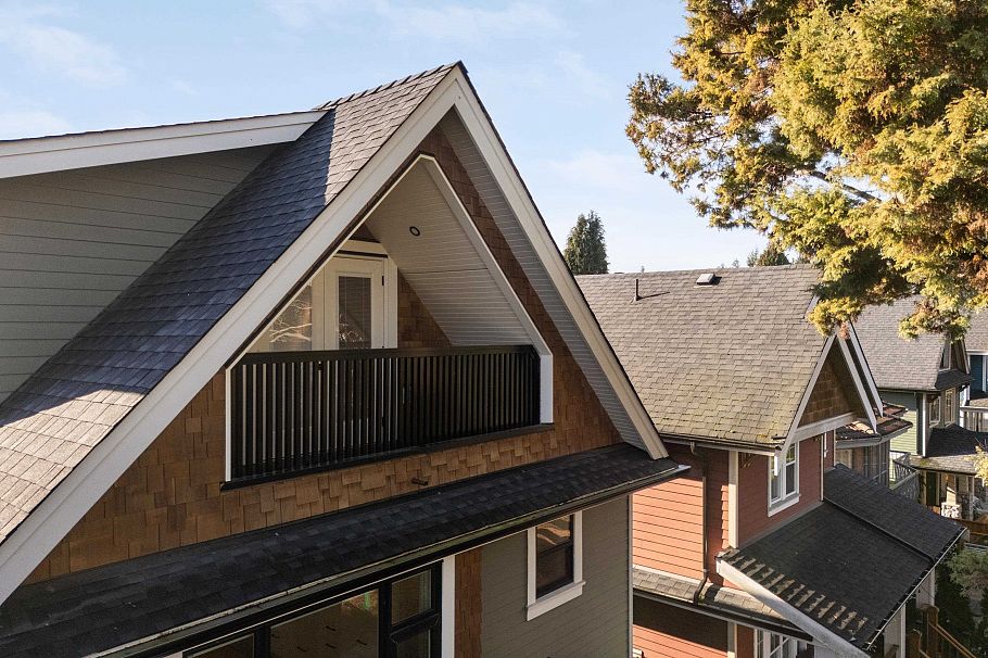 1220 E 11th Avenue Vancouver, BC - 23