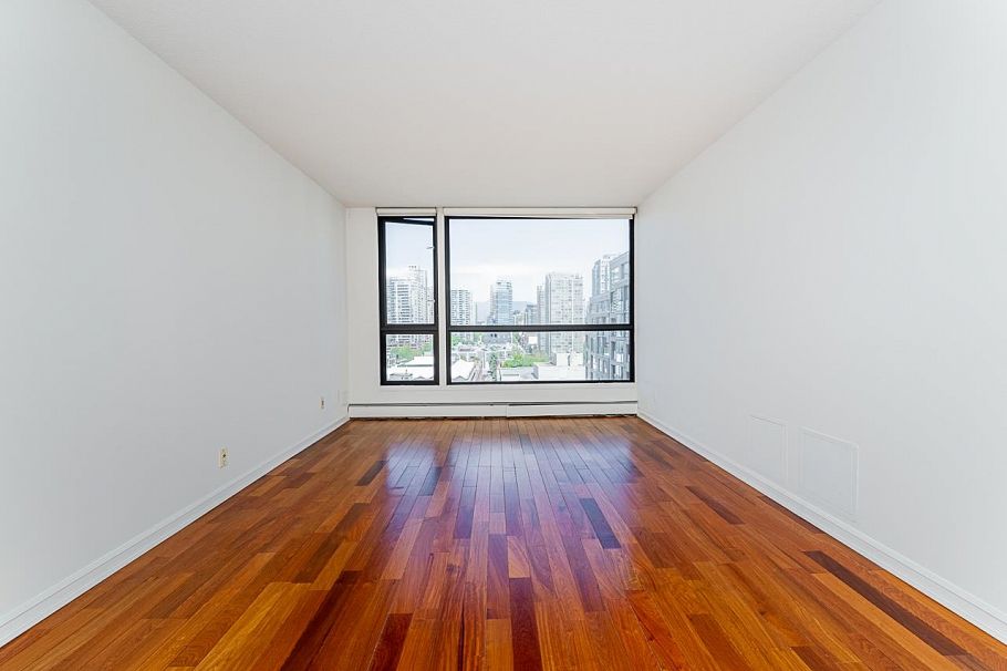 1304 283 Davie Street Vancouver, BC - 18