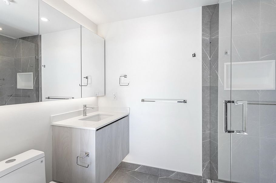 602 3264 Vanness Street Vancouver, BC - 17