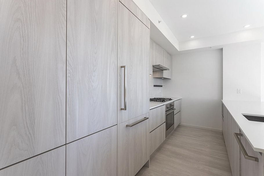 602 3264 Vanness Street Vancouver, BC - 6