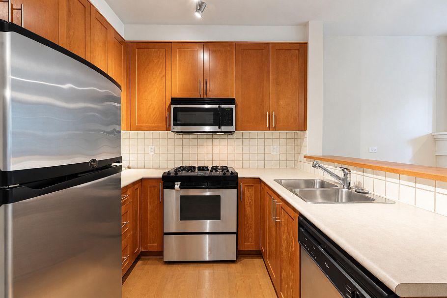 1213 4655 Valley Drive Vancouver, BC - 3
