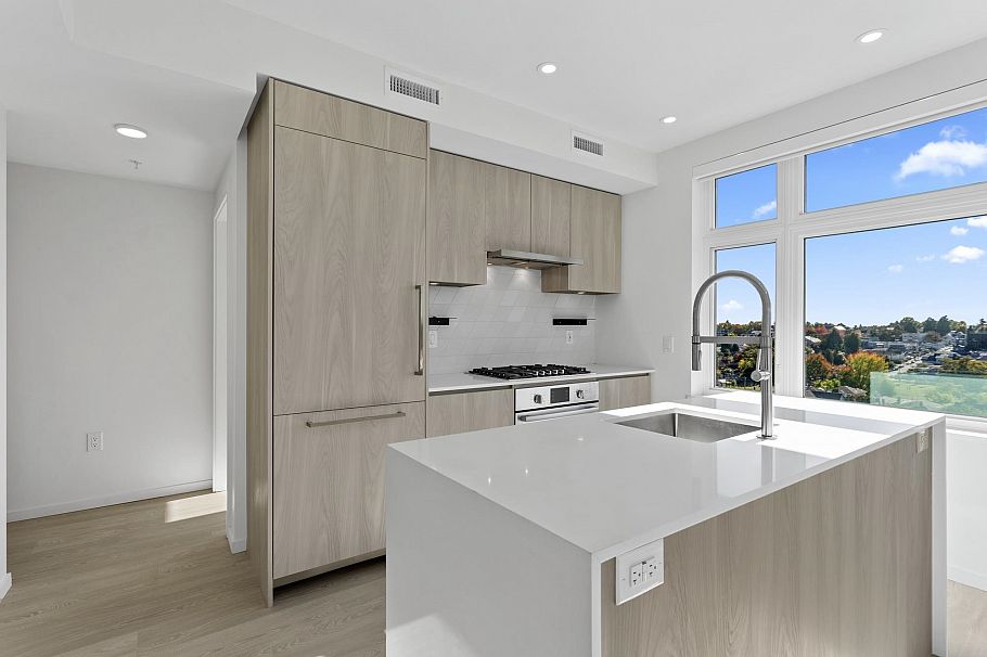 603 3264 Vanness Street Vancouver, BC - 4
