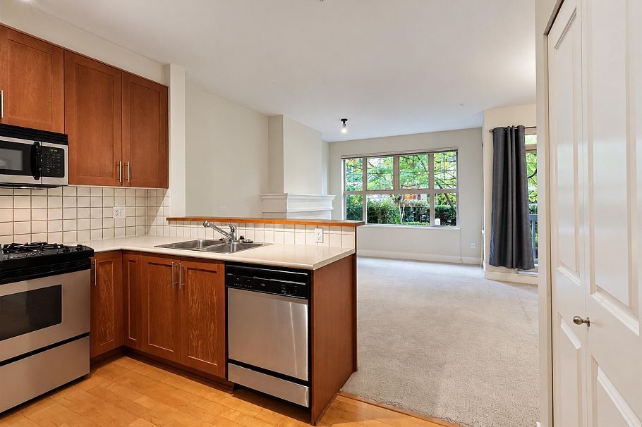 1213 4655 Valley Drive Vancouver, BC - 2