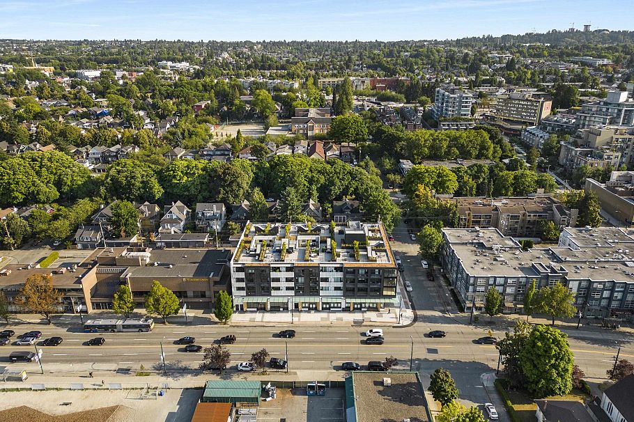 212 2520 Guelph Street Vancouver, BC - 30
