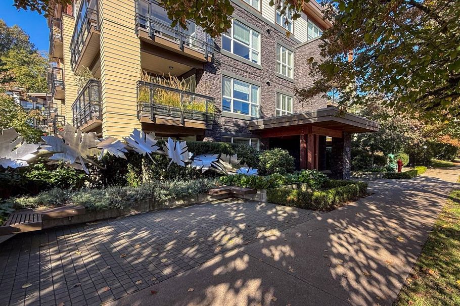 402 3205 MOUNTAIN, North Vancouver BC V7K 0A3 North Vancouver, BC - 4
