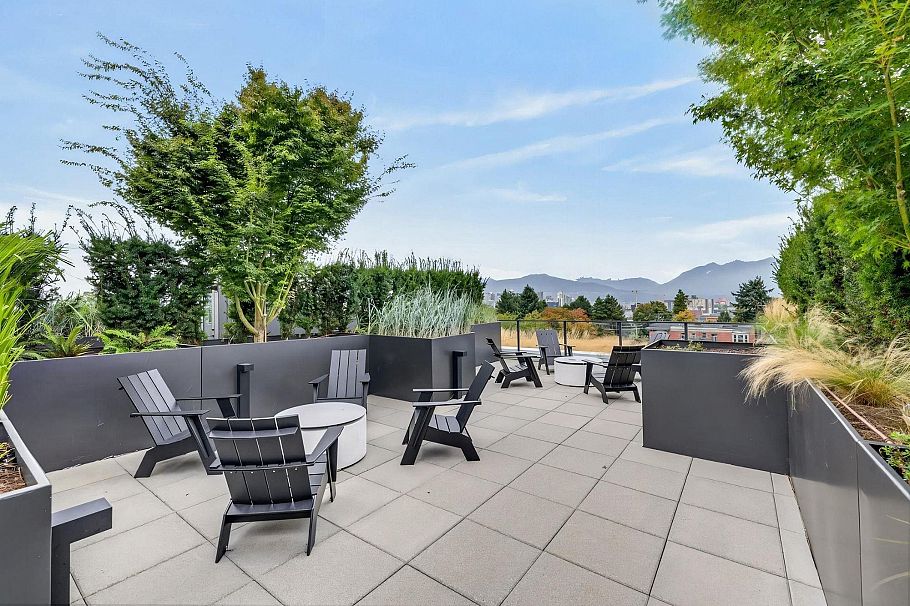 212 2520 Guelph Street Vancouver, BC - 24