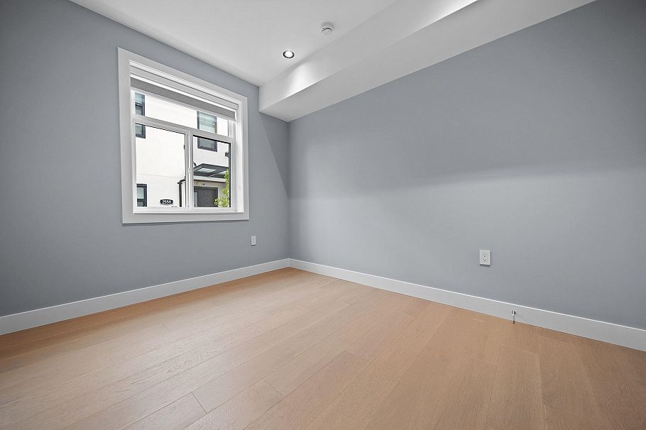 1 2557 W King Edward Avenue Vancouver, BC - 10