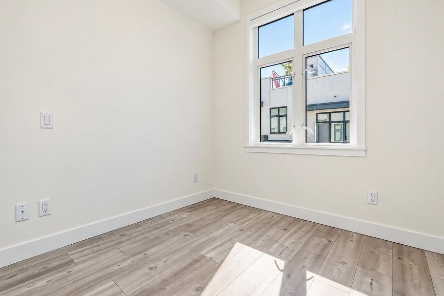 259 2035 Glenaire Drive North Vancouver, BC - 11