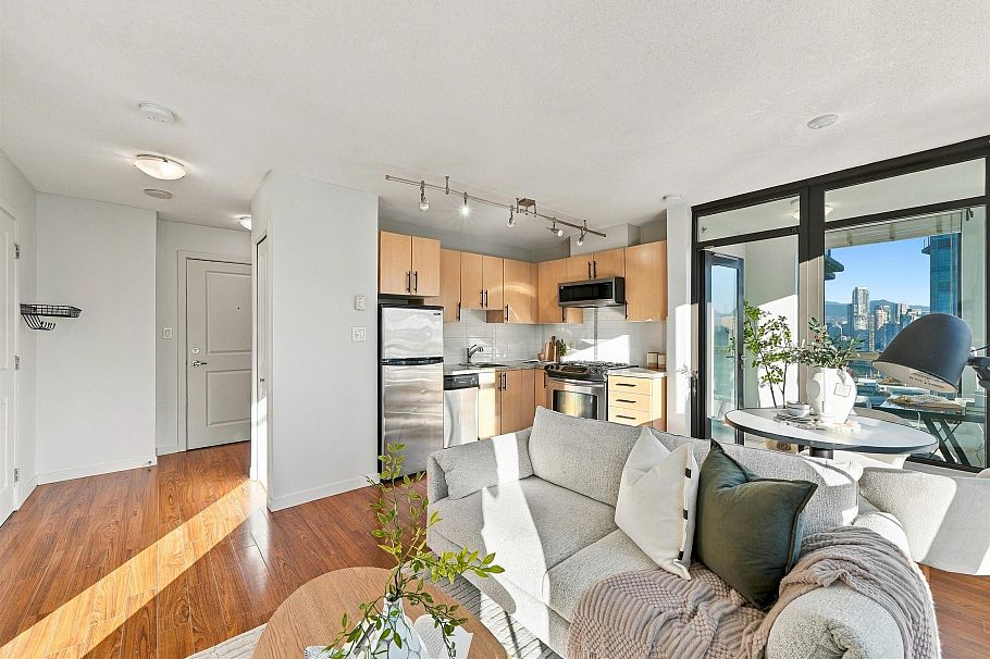 709 1068 W Broadway Vancouver, BC - 11