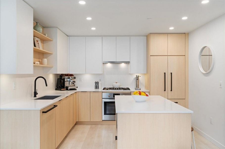 218 2045 Heritage Park Lane North Vancouver, BC - 1