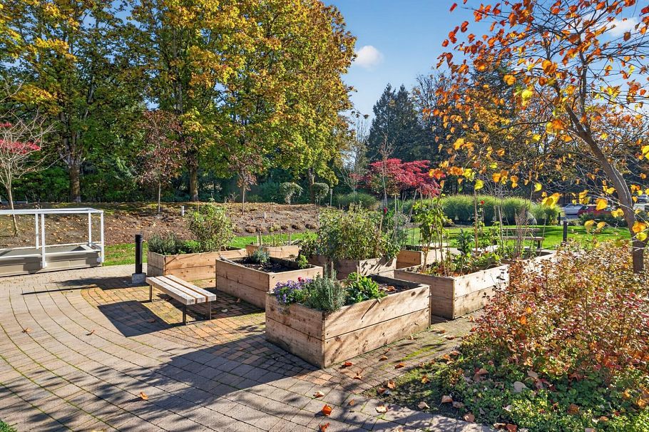903 995 Roche Point Drive North Vancouver, BC - 32