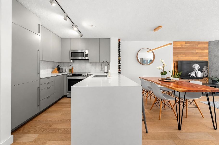 404 124 W 3rd Street North Vancouver, BC - 6
