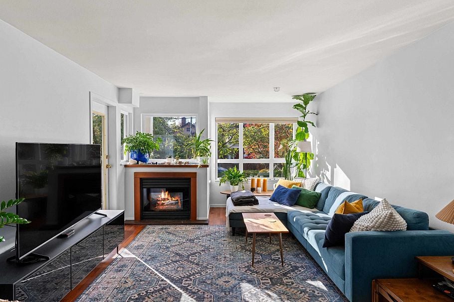 204 1623 E 2nd Avenue Vancouver, BC - 2