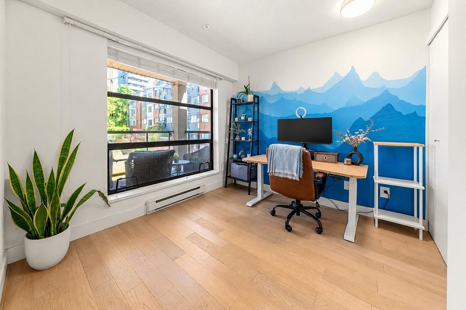 404 124 W 3rd Street North Vancouver, BC - 10