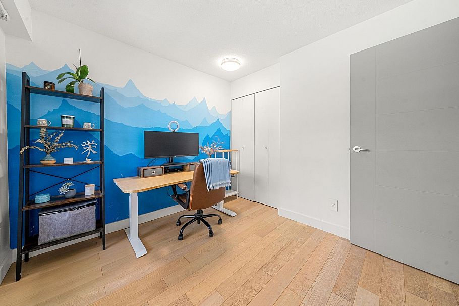 404 124 W 3rd Street North Vancouver, BC - 31