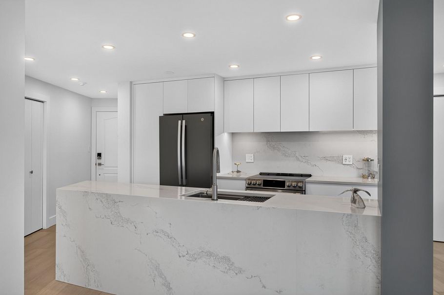903 995 Roche Point Drive North Vancouver, BC - 3