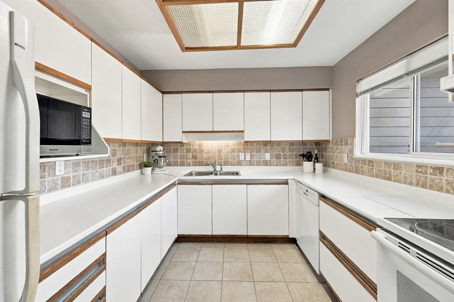 806 Roche Point Drive North Vancouver, BC - 19