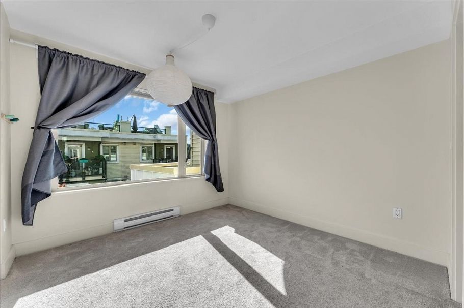 64 728 W 14th Street North Vancouver, BC - 20