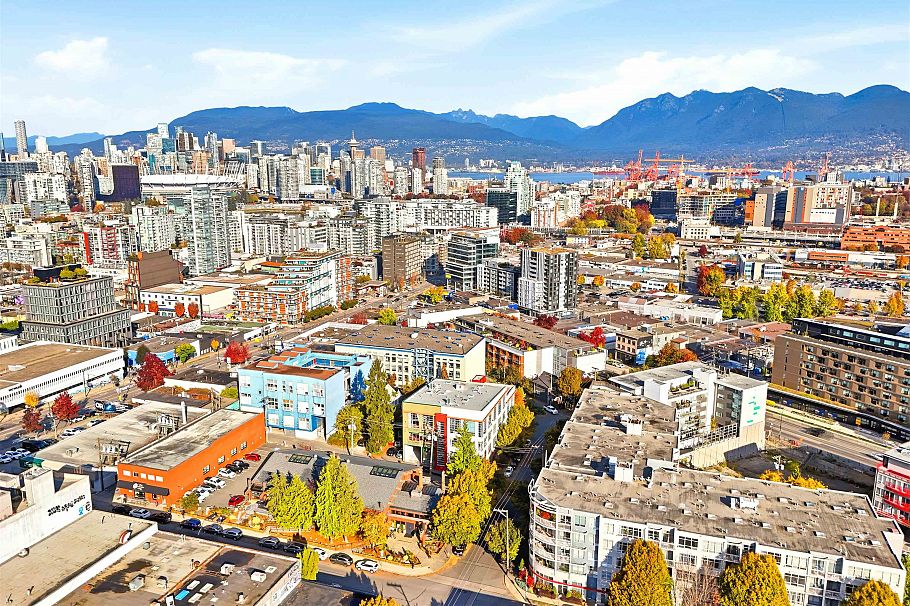 307 272 E 4th Avenue Vancouver, BC - 8