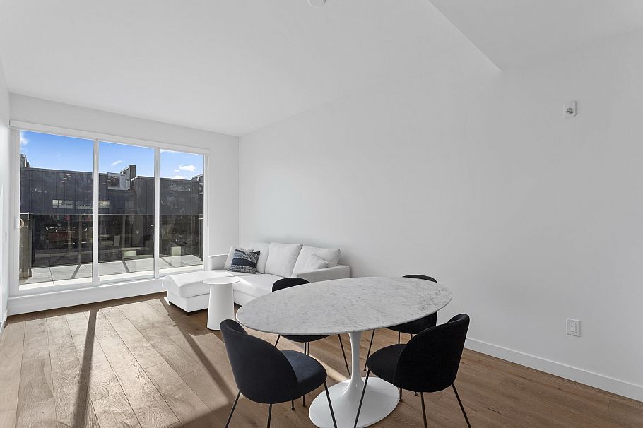 234 602 E 2nd Street North Vancouver, BC - 10